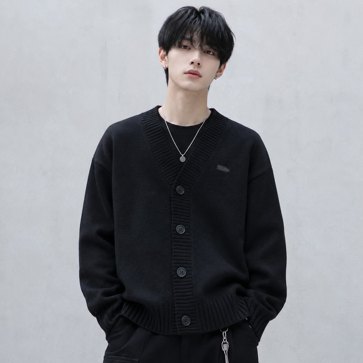 Loose Button Cardigan 0003
