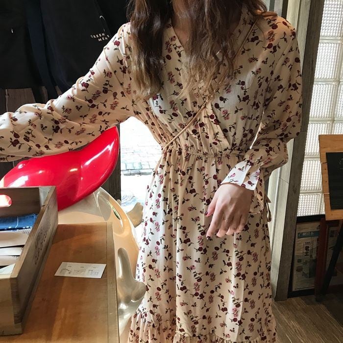 ミモレ丈ワンピース 花柄ワンピース レディース ワンピース ドレス 長袖 レトロ 可愛い 春 秋 韓国 10代 代 30代 40代 Vネック カシュクール 花柄 フリル袖 ミモレ丈 ロング こなれ感 おしゃれ 大きいサイズ 大人 かわいい ワンピース コーデ フレンチレトロ カジュアル