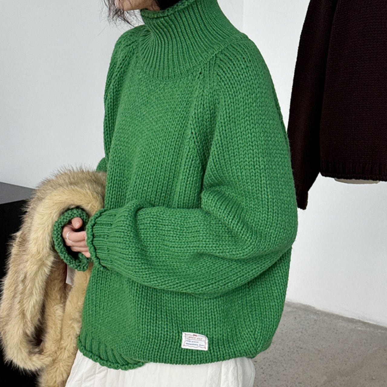 ハイネックチャンキーニットラグランプルオーバー A01939