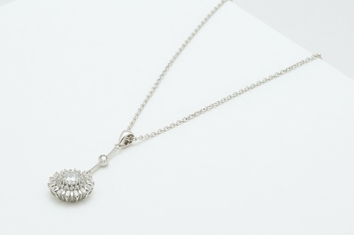 Elizabeth necklace