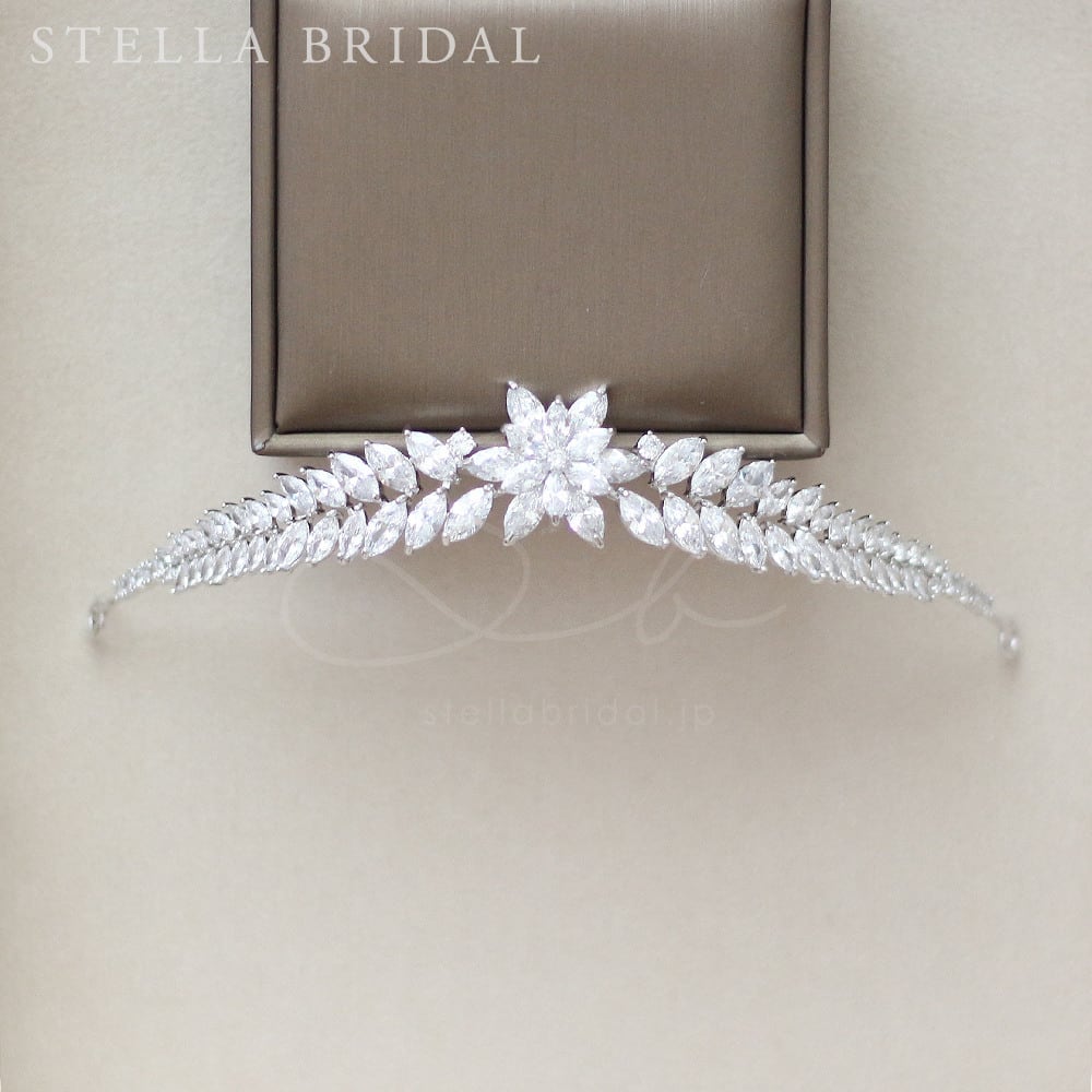 低めティアラ | STELLA BRIDAL - オシャレ花嫁さま御用達 低めティアラ | STELLA BRIDAL - オシャレ花嫁さま御用達