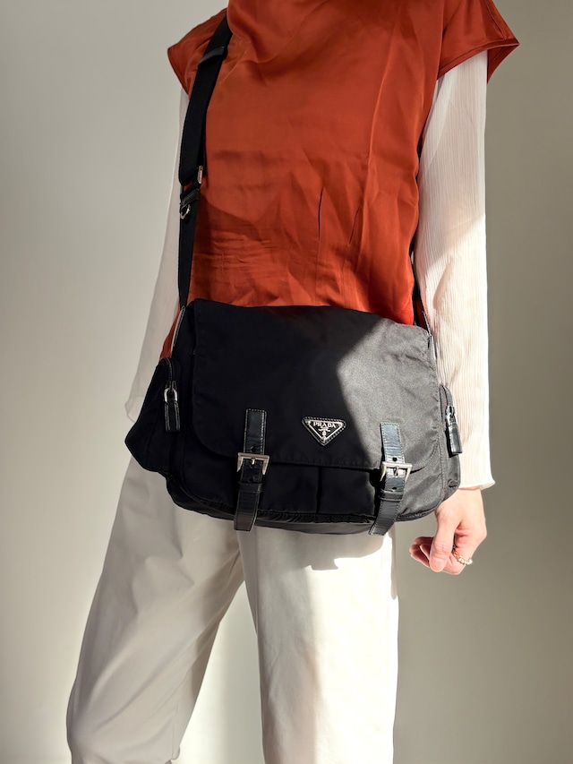 PRADA プラダ ショルダーバッグ ブラック トライアングルロゴ ナイロン メッセンジャーバッグ サイドポケット vintage ヴィンテージ オールド kedmv3