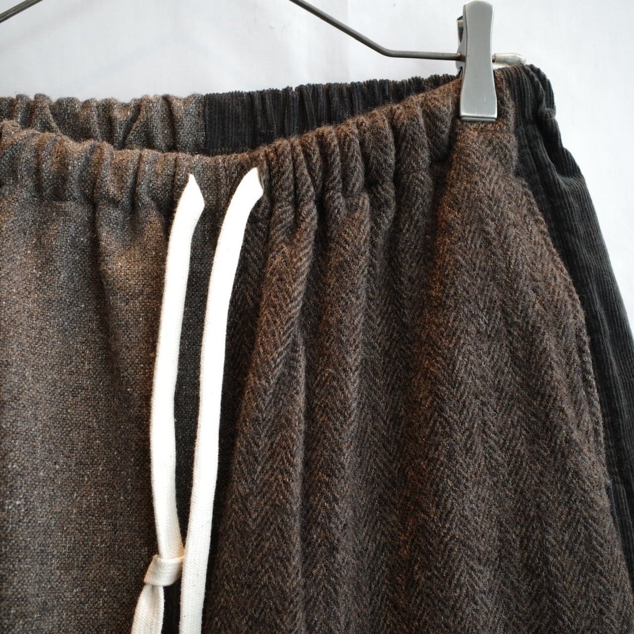 KENNETH FIELD(ケネスフィールド) / EZ TROUSER PANEL -BROWN- | Signs