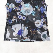 レディース トクコプルミエヴォル TOKUKO 1er VOL トップス ブラウス ブラック系 日本製 猫 柄 ハイネック タートルネック 透け感 メッシュ生地 黒 青 白 カジュアル 可愛い 華やか トクコ グレイ系 ブルー系 ホワイト系