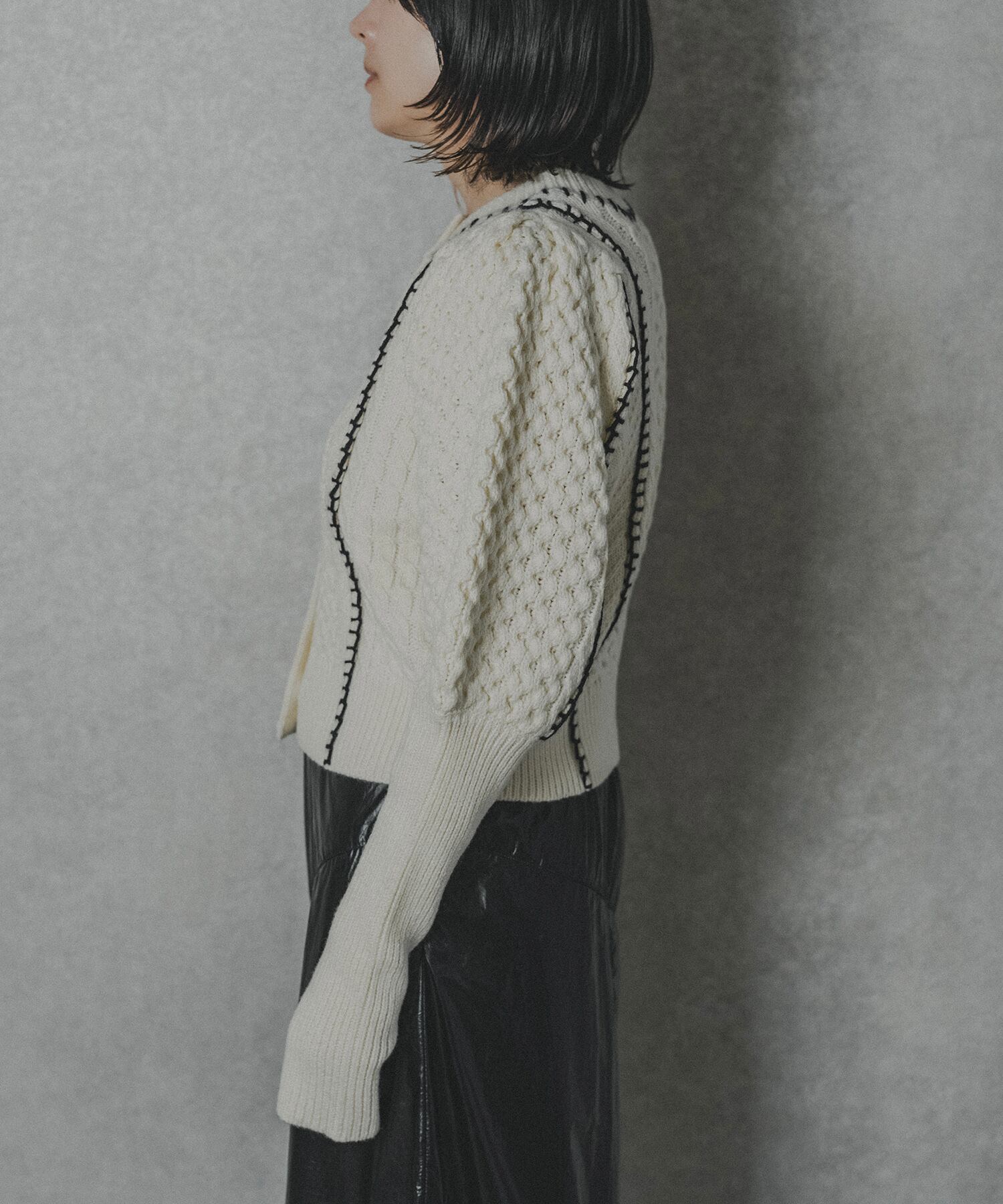 HAND STITCH DESIGN CABLE CARDIGAN (IVORY) | ANOGH