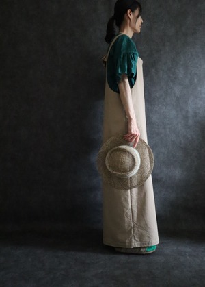 オールインワン　ベージュ 137cm
