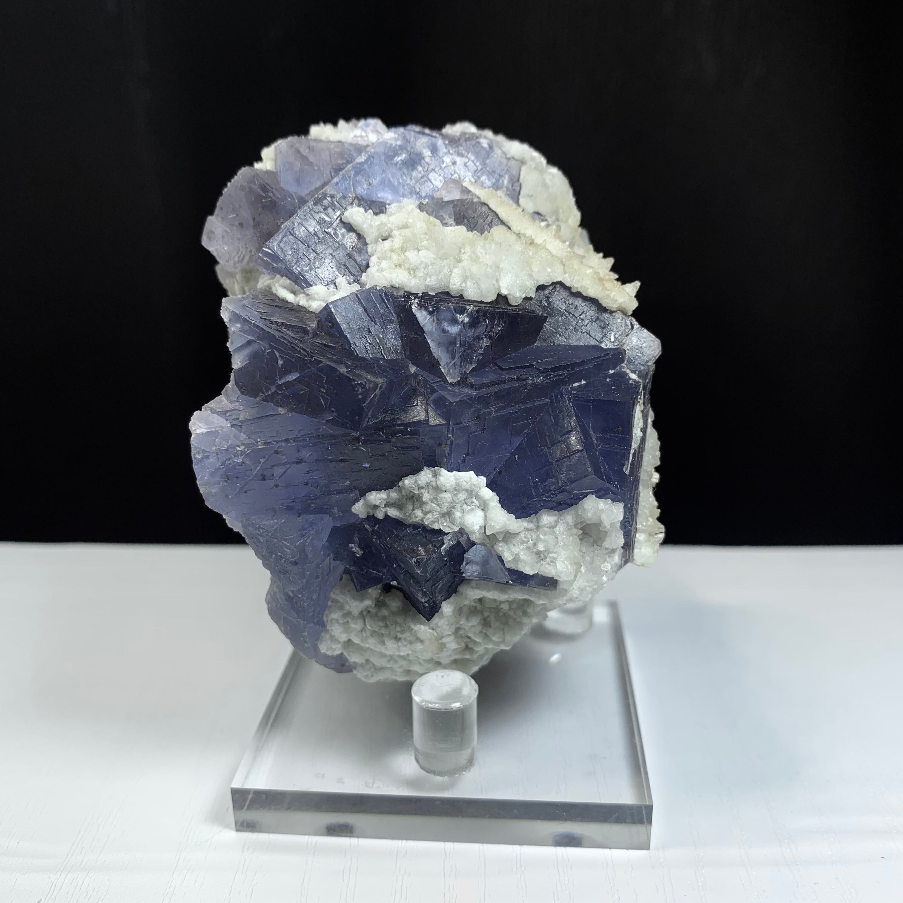 色合い美しいブルーフローライト原石クラスター 2.色合い美しい ブルーフローライト原石クラスター | Naturaltreasure