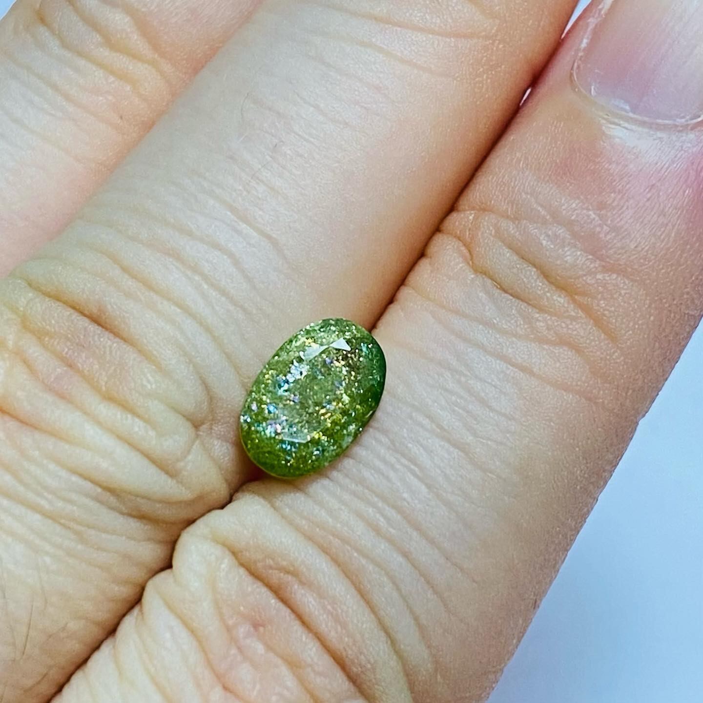 輝く虹 クロムトルマリン