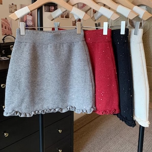 4色／フリルヘムグリッターニットミニスカート ・75347