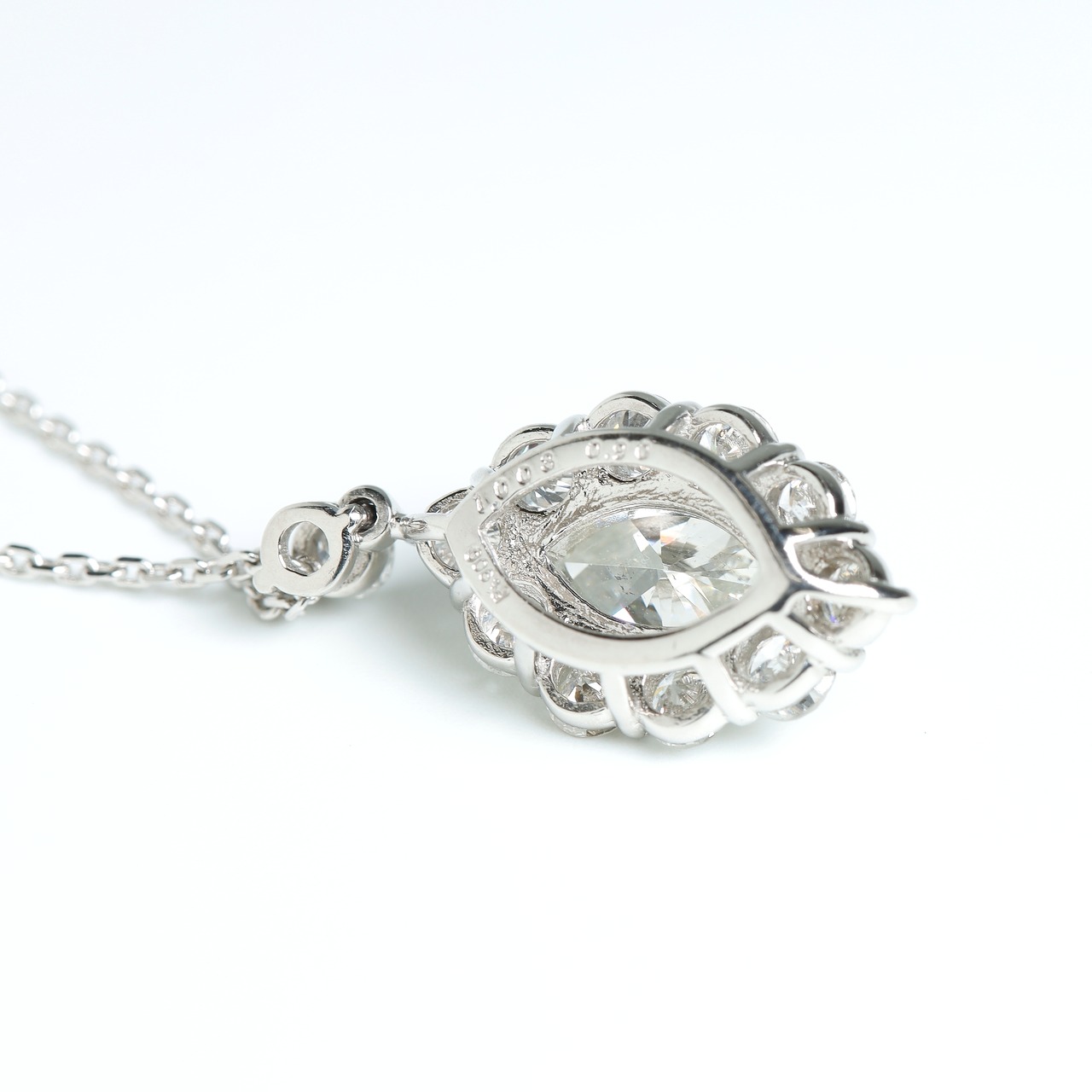 マーキスカット ダイヤモンド ネックレス SI2 Pt / 1.003ct / 0.900ct