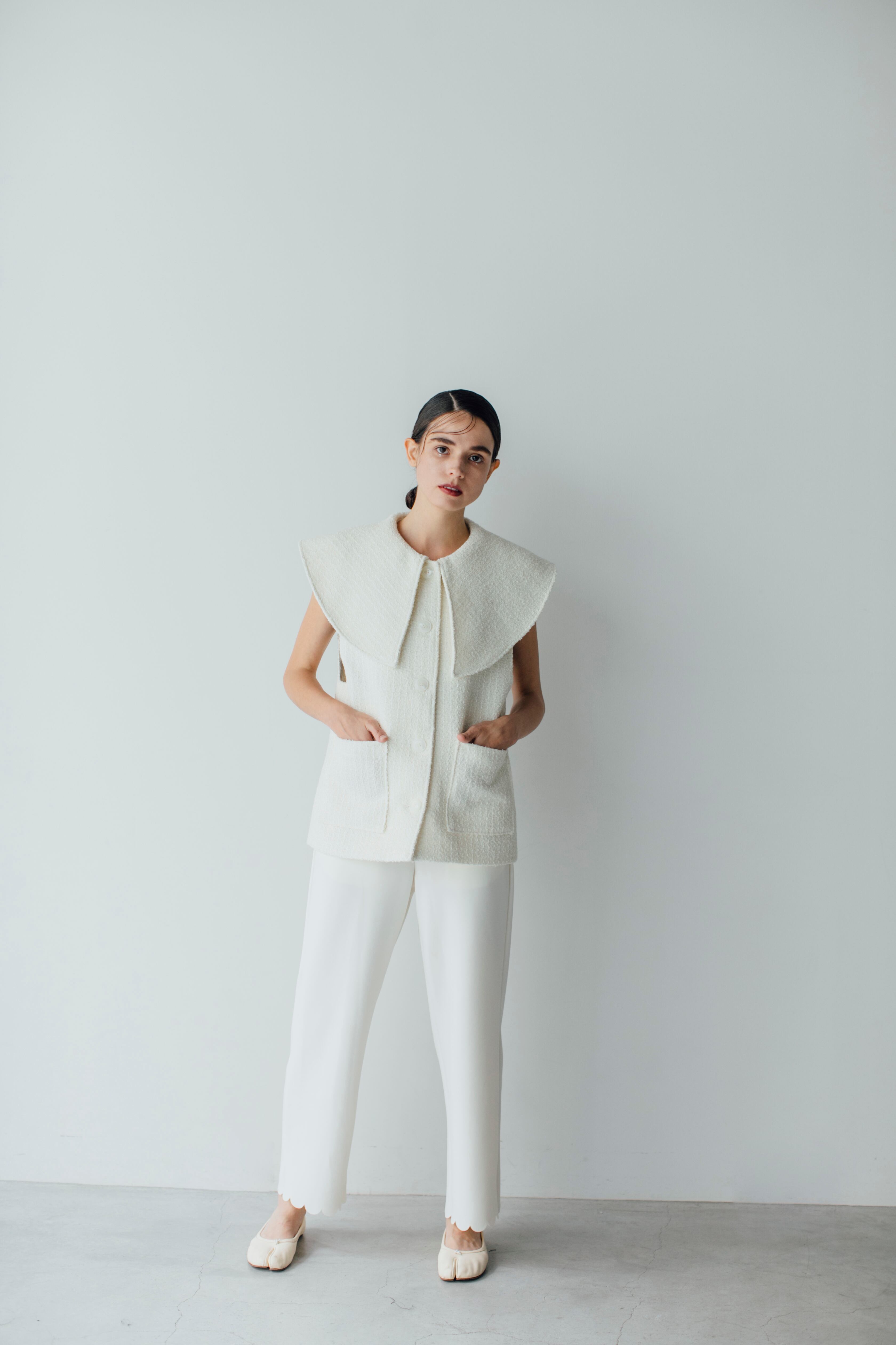 big collar gilet (ivory) | e L L a 