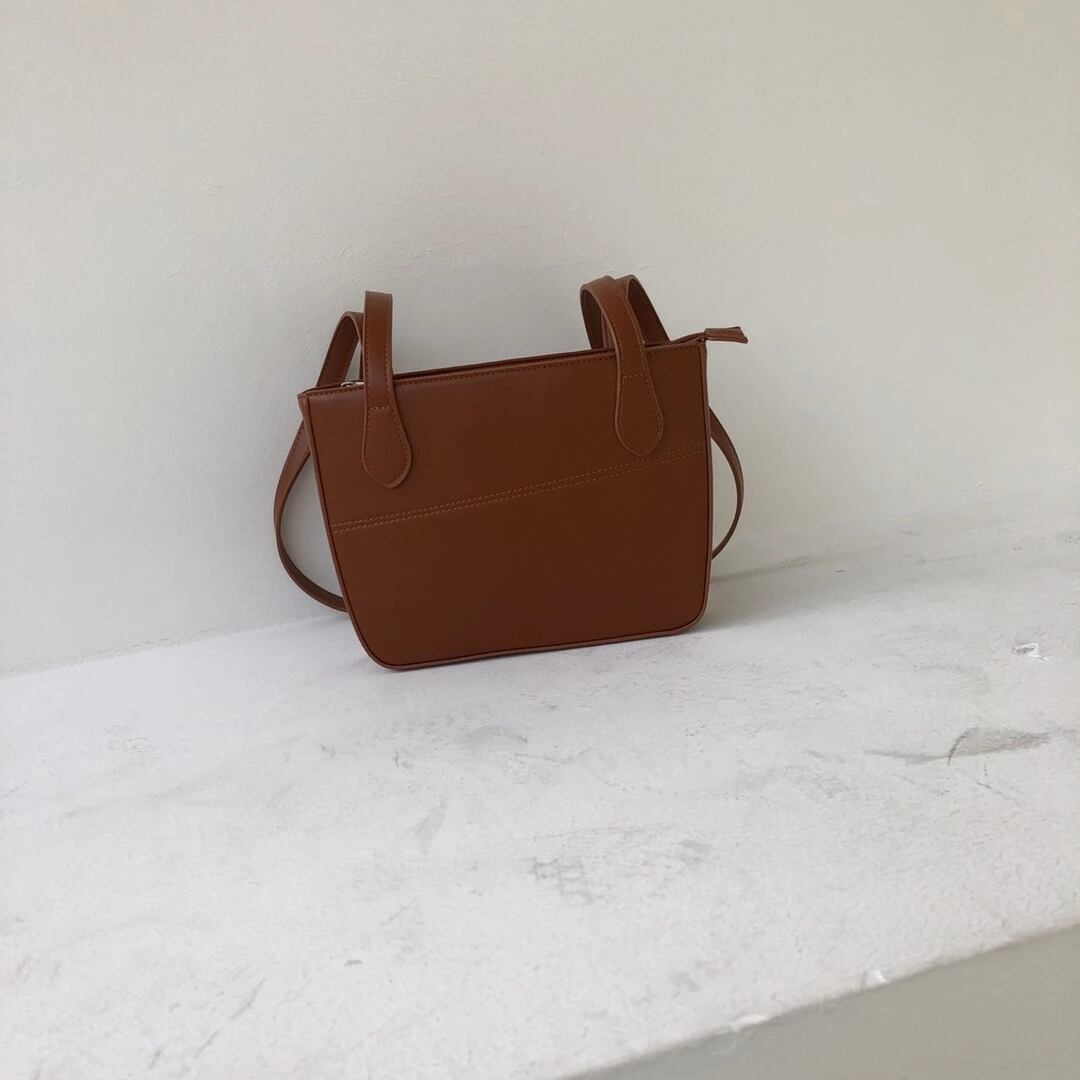 切り替えライン入り　ショルダーバッグ　AS103-003