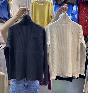 Mバッジ リブタートルニット AJ111-029　