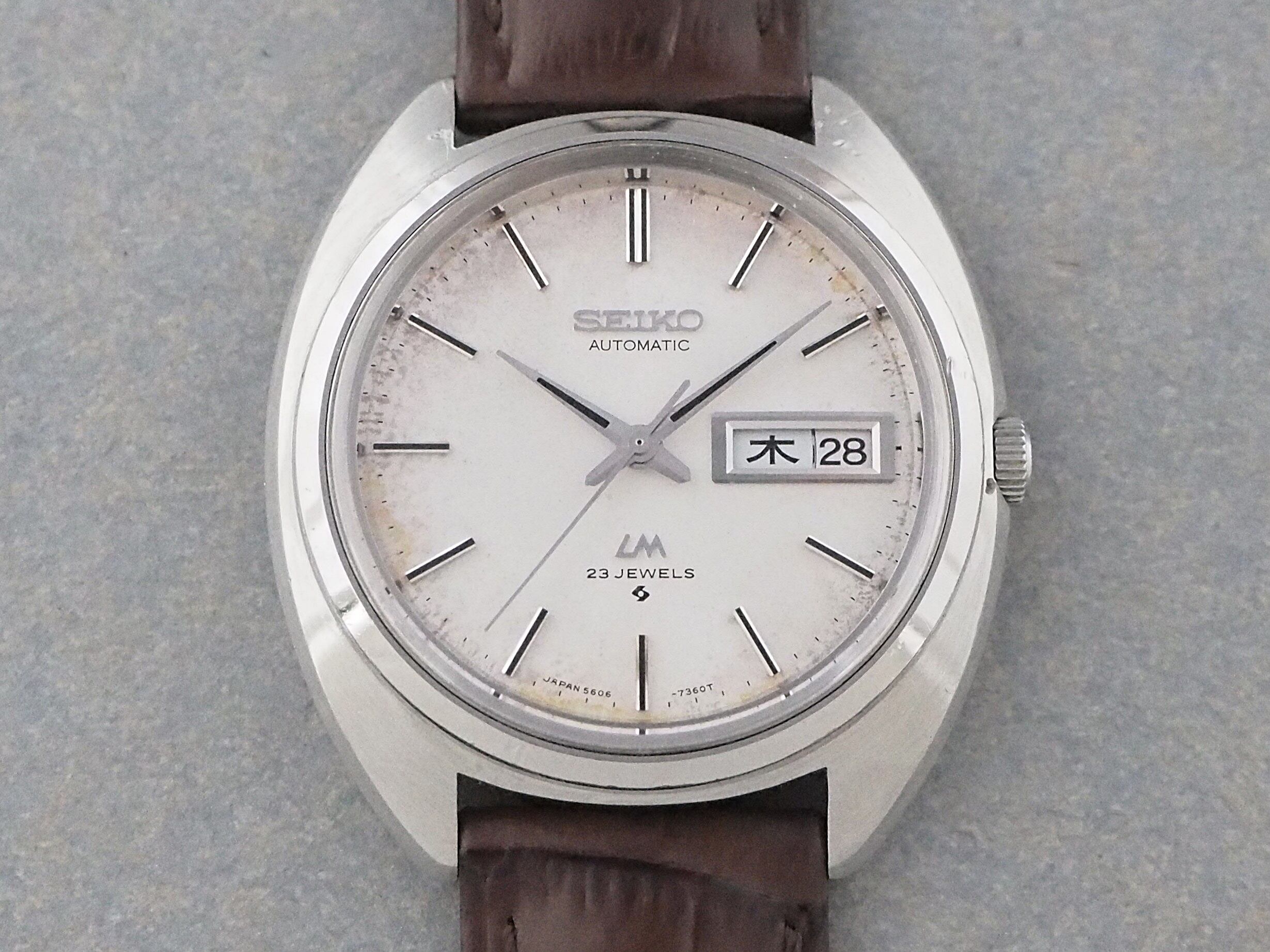 C10 Saito Seiko 手巻き時計 シルバー文字盤 ゴールドインデックス