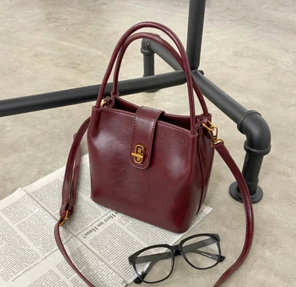 ナンバーミーTOKYO" FAKE LEATHER RETRO HAND BAG"