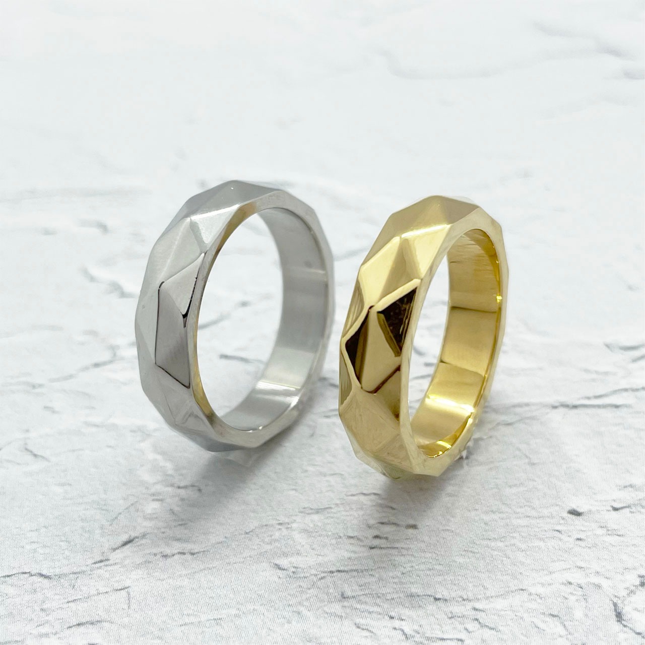 Geometric Rhombus Ring