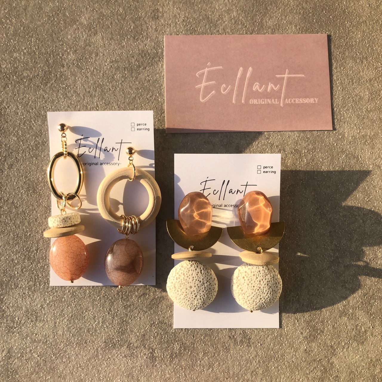 ［ ウッド × ゴールド × ピンク ］大振り アシンメトリーピアス / イヤリング / サージカルステンレス　