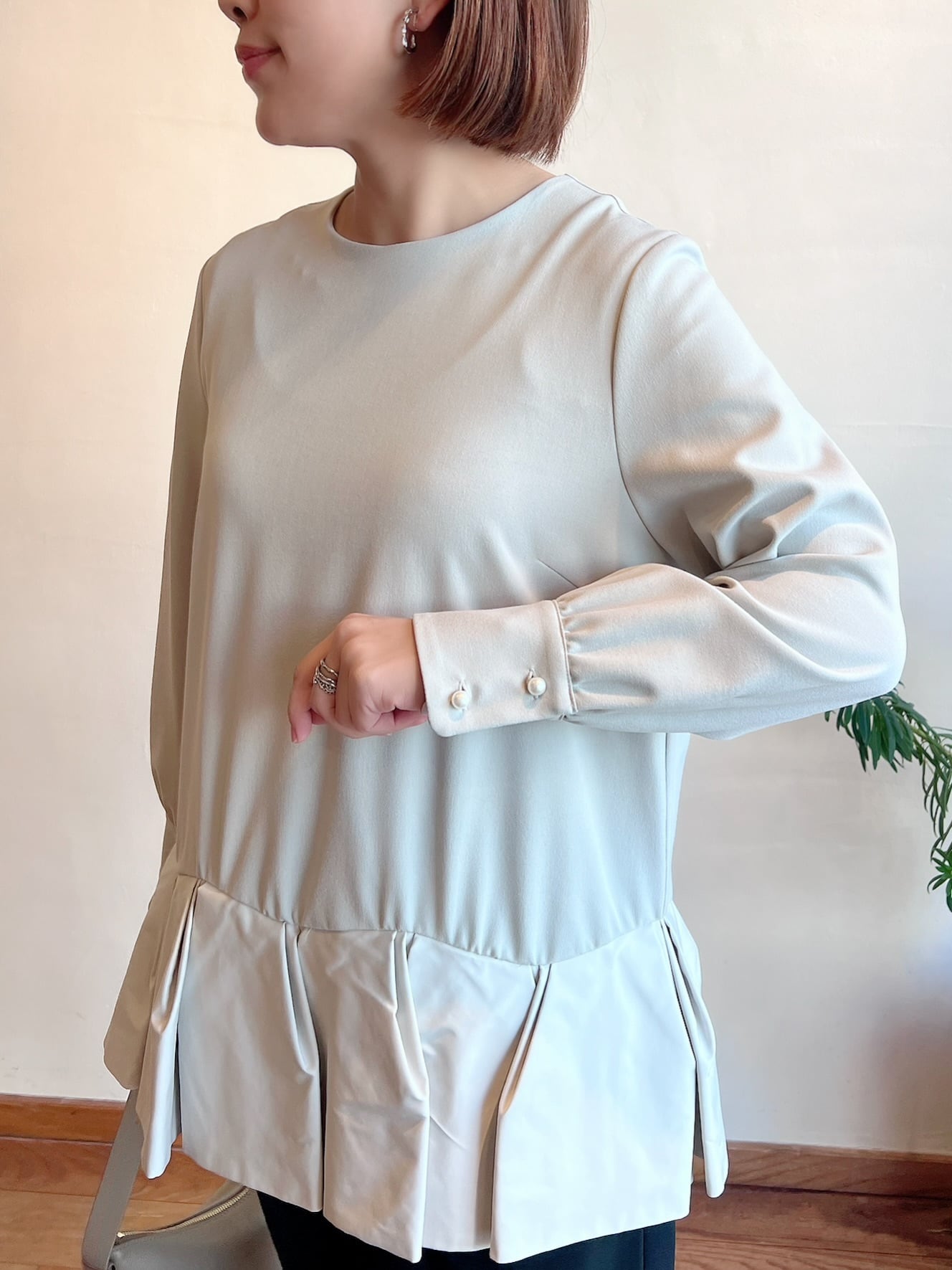 SONO / ウェーブフレア モイスティブラウス | anouk