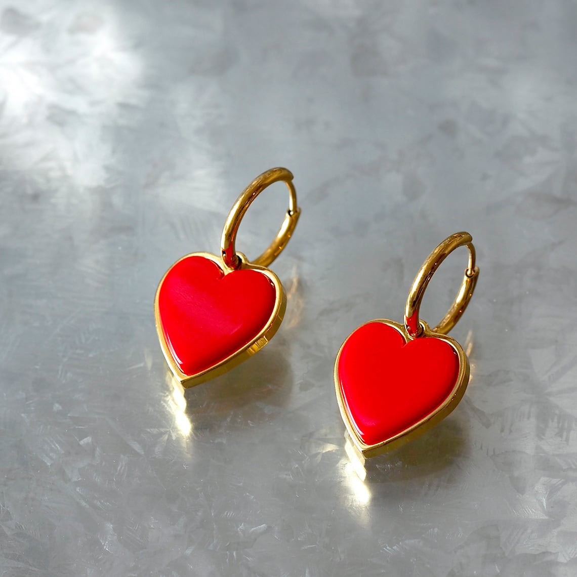 ハートフープピアス/イヤリング レッド