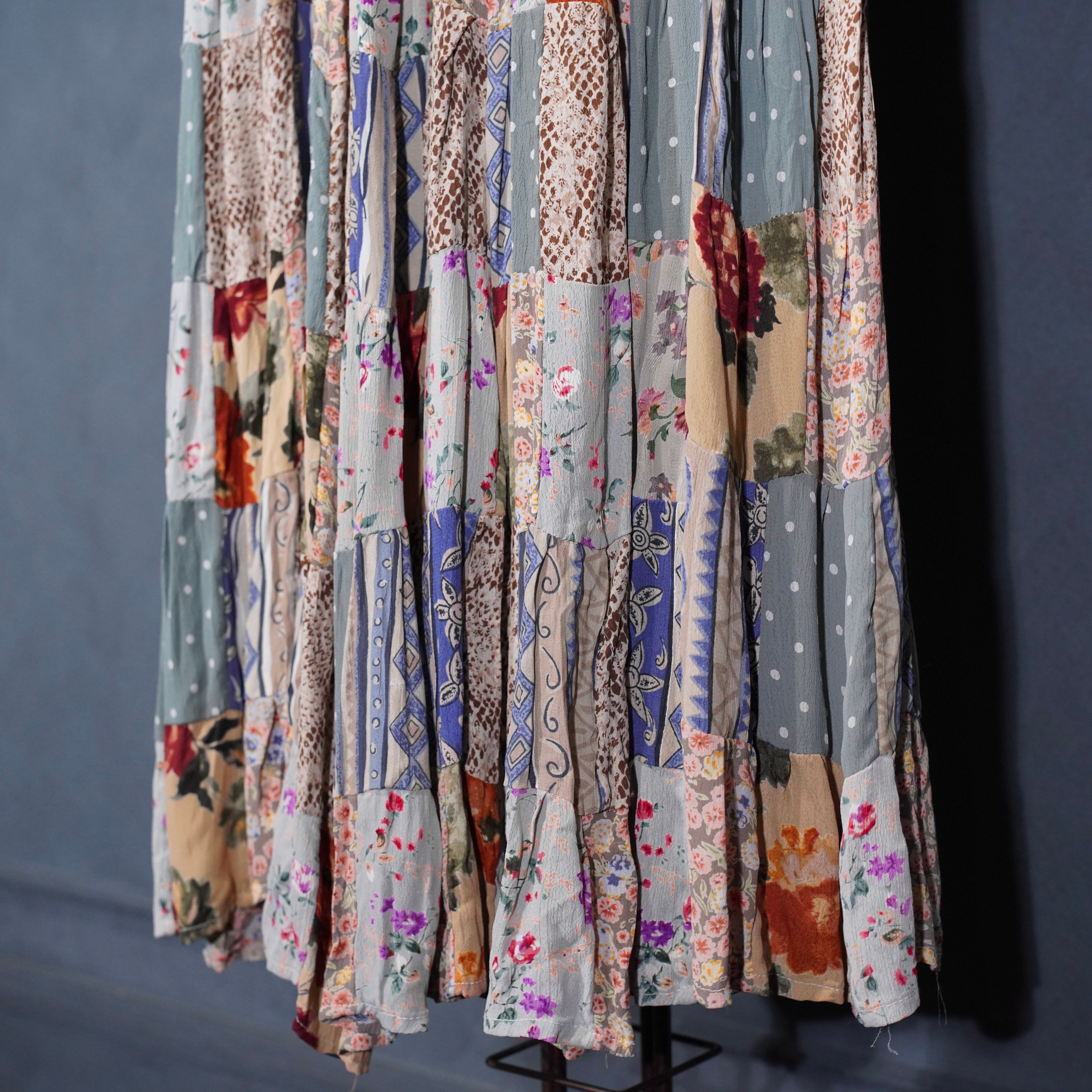 90's USA VINTAGE FLOWER PATTERNED PATCHWORK DESIGN RAYON LONG