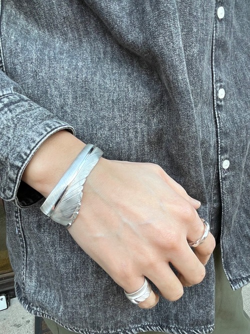 Feather Bangle men's free size 内周約145mm