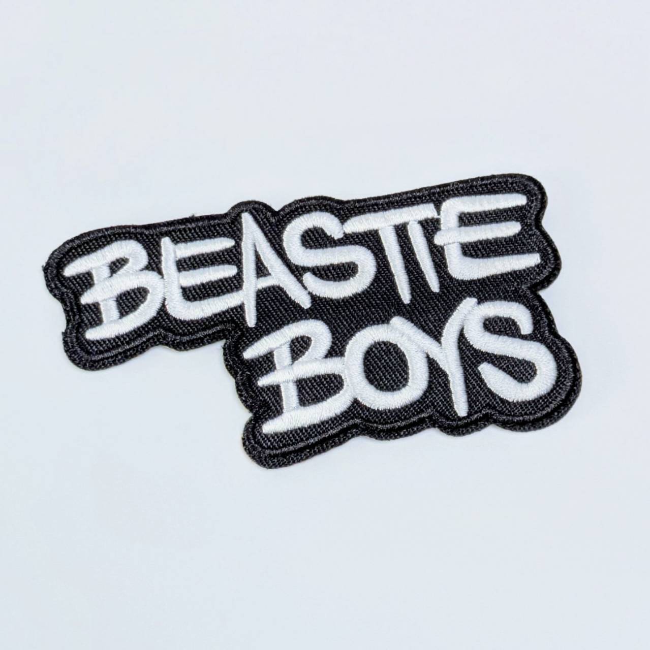 送料無料！ ★刺繍アイロンワッペン★【 Beastie Boys( ビースティボーイズ ) 】 〚アメリカン雑貨 アメトイ〛