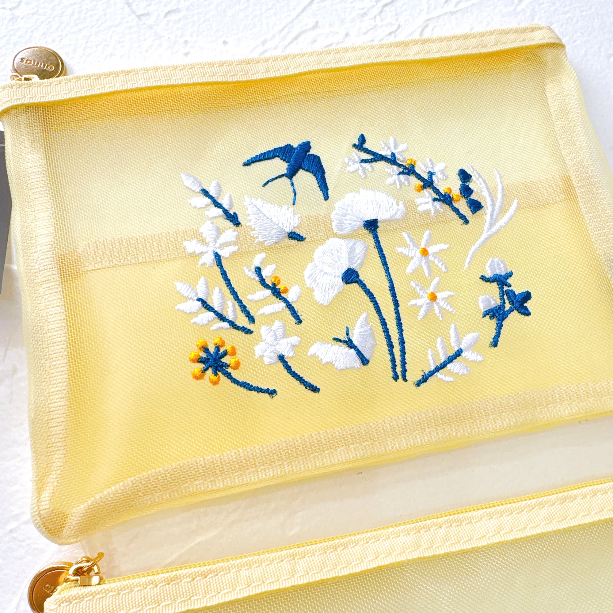 annas刺繍文具】刺繍メッシュポーチ｜ツバメ | Net store アンナとラパン