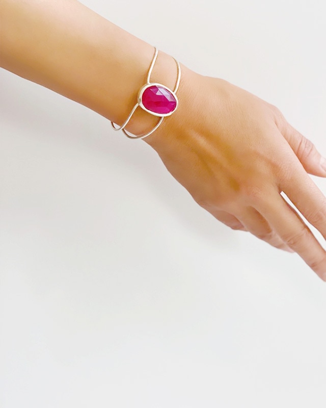 Pink chalcedony bangle  /  on the beach　OBH-019