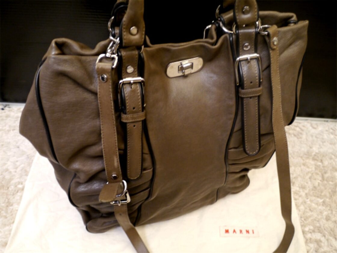 レア18万◇MARNI マルニ バッカリング ギャザーデザイン 2wayレザー 