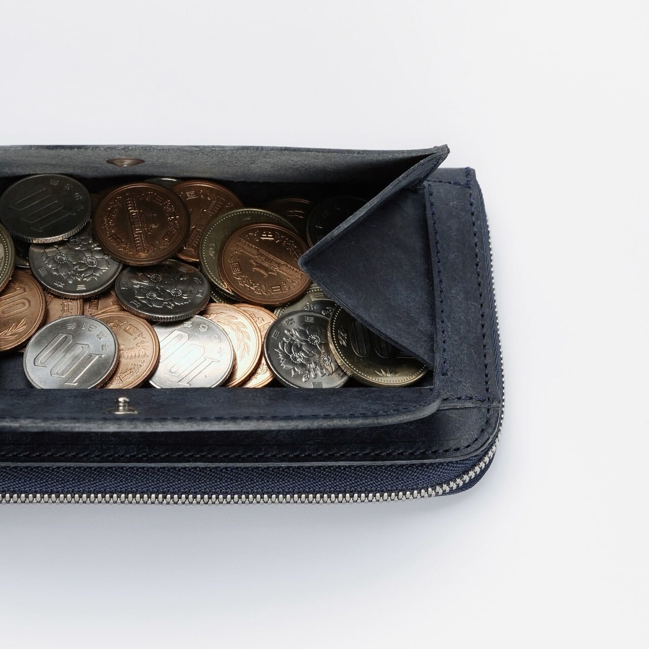 Iru×IKENOHATA GINKAWATEN】PUEBLO LEATHER ROUND WALLET / 受注生産 4