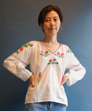 【送料無料】50's-60's Ukrainian folk hand embroidered peasant blouse