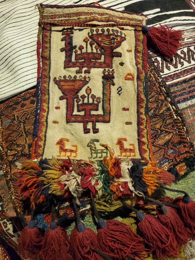 絨毯クエスト40【No.65】袋 ※現在、こちらの商品はイランに置いてあります。ご希望の方は先ずは在庫のご確認をお願いします。