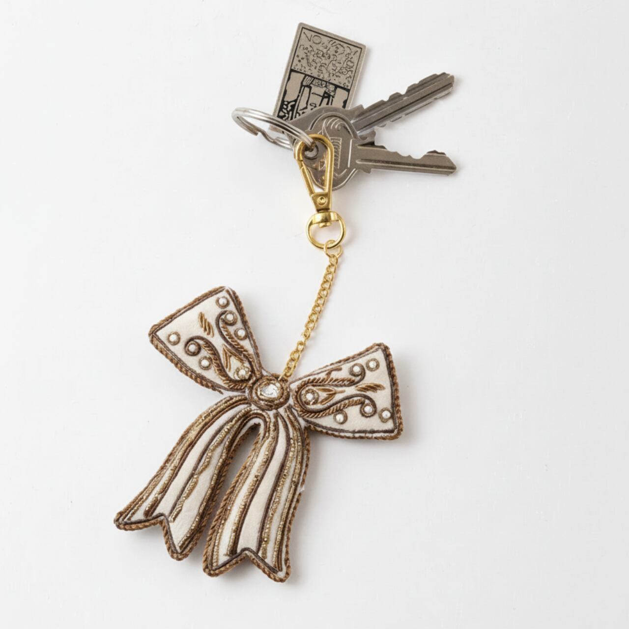 【COTTAGE】ザリ刺繍 モチーフ バッグチャーム／キーホルダー｜リボン