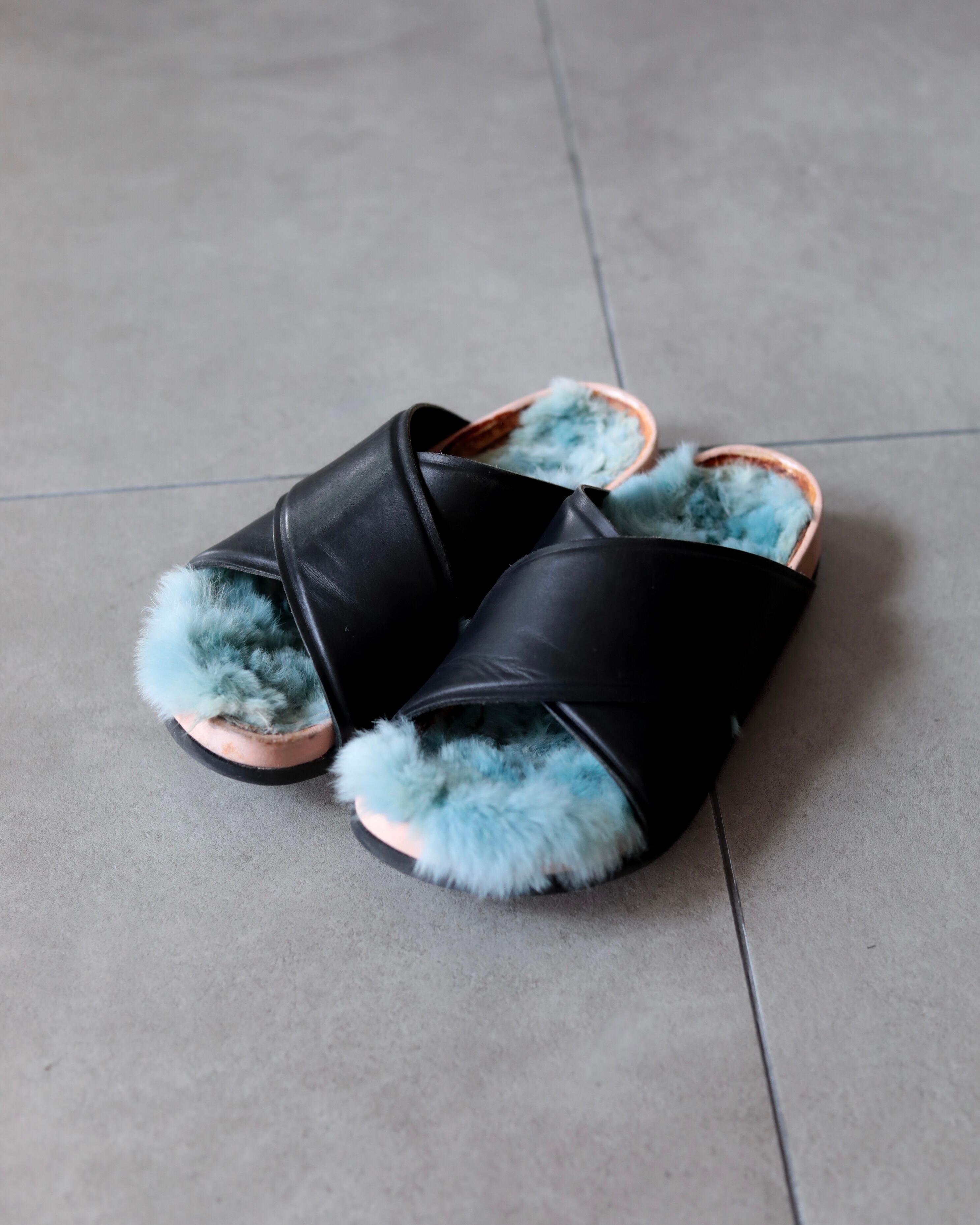 CÉLINE by PHOEBE PHILO fur × leather sandal Made In Italy | oo vintage