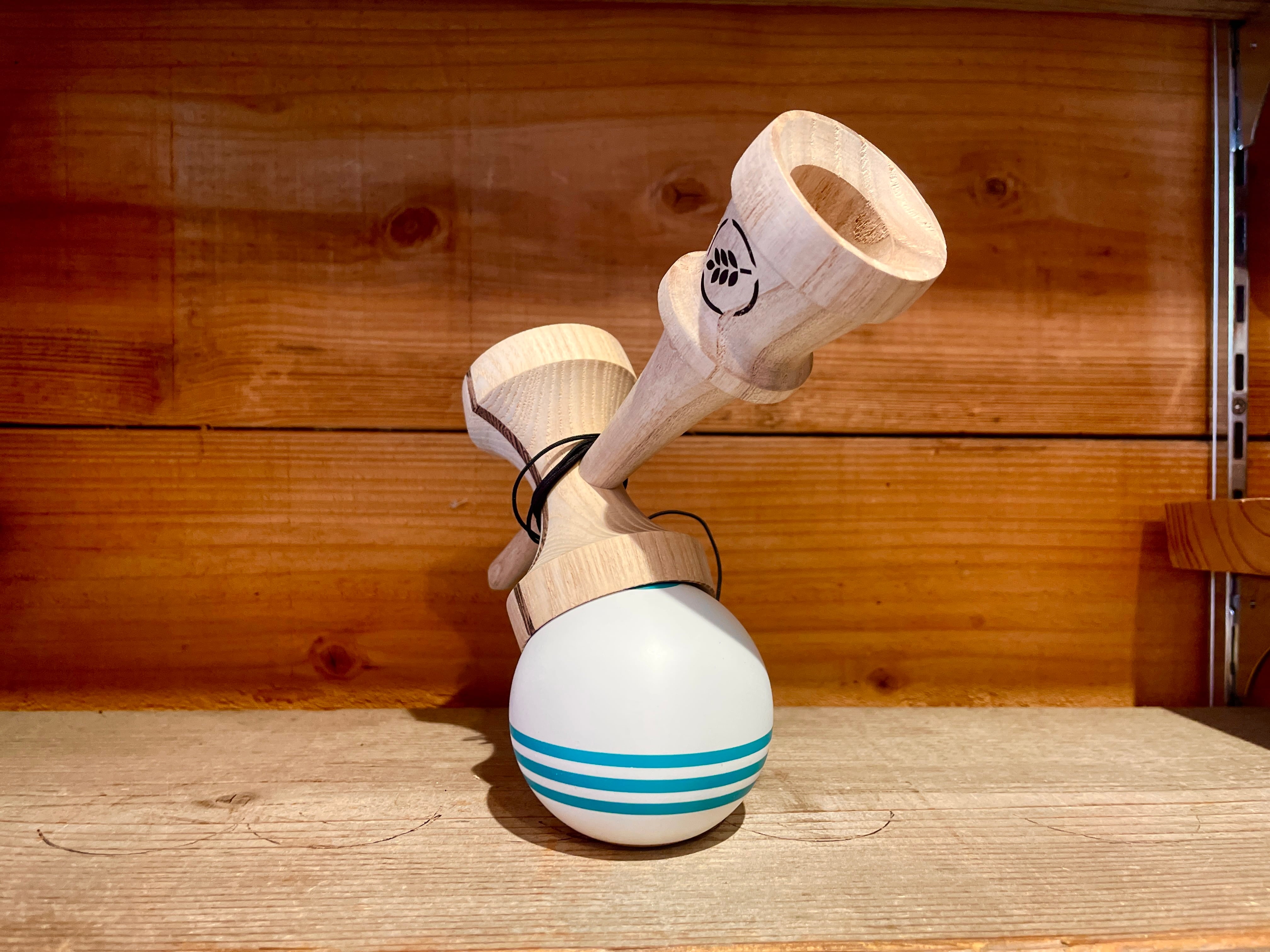 HIGGS x Cereal kendama KWC TEAL Hybrid 2o4 Shape けん玉 | MERSYS