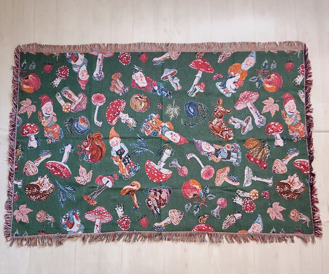 新品 ナタリーレテ タペストリー ラグ 153×90cm バンビ 鹿 しか シカ