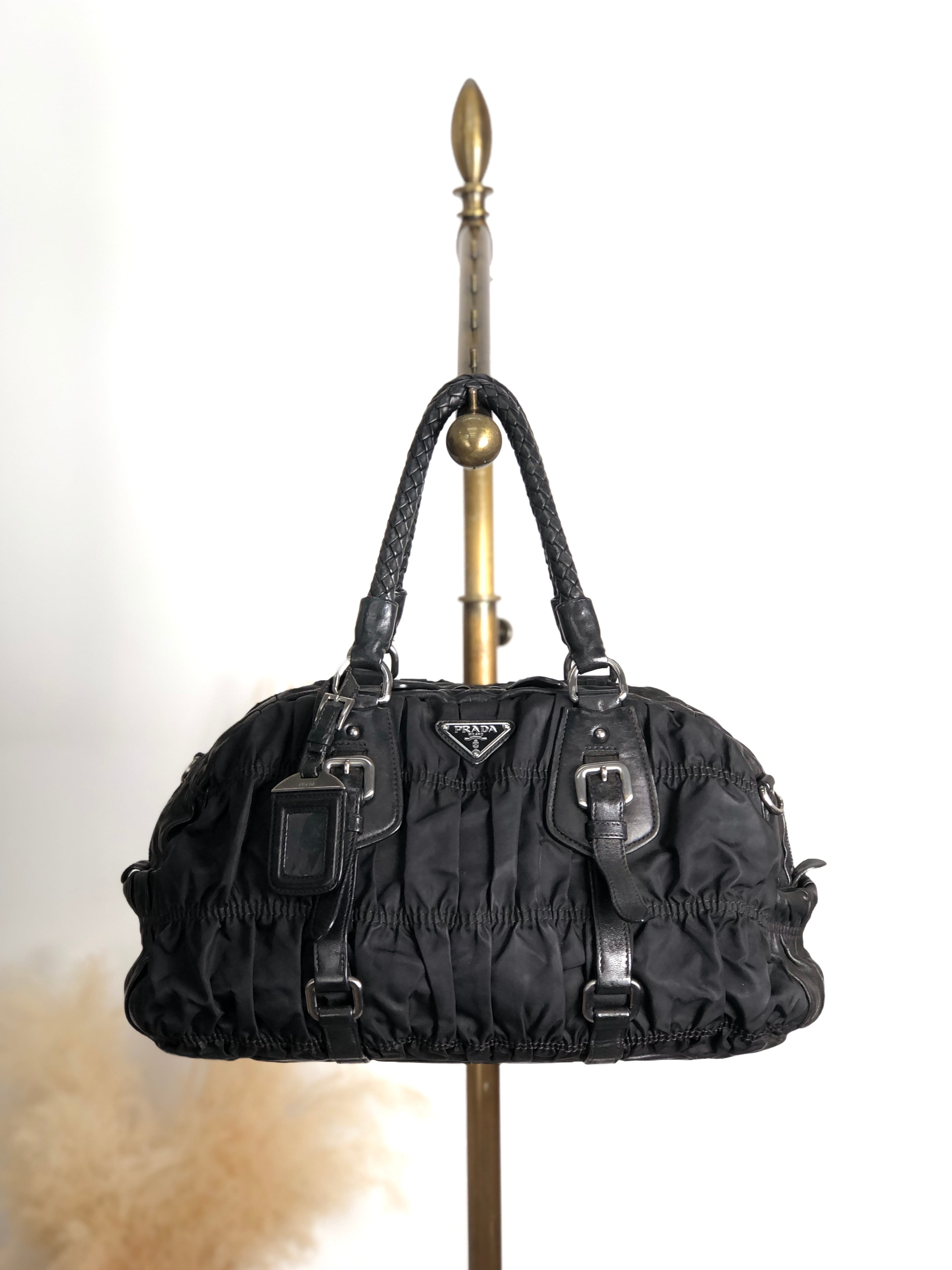 PRADA プラダ ハンドバッグ ブラック トライアングルロゴ レザー ギャザー vintage ヴィンテージ オールド g8wpjj