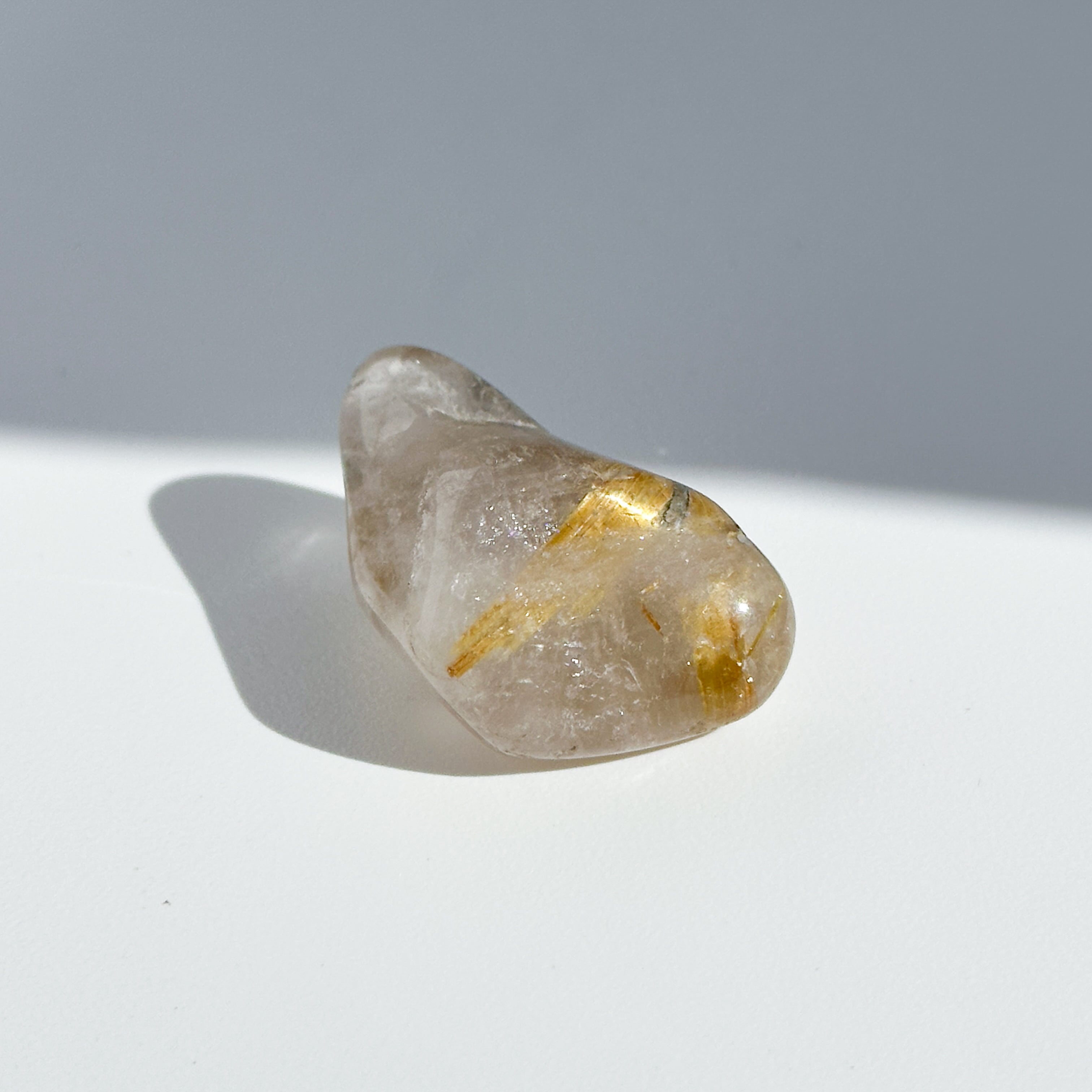 ルチルインクォーツ タンブル 82◇ Rutile in Quartz◇天然石・鉱物・パワーストーン