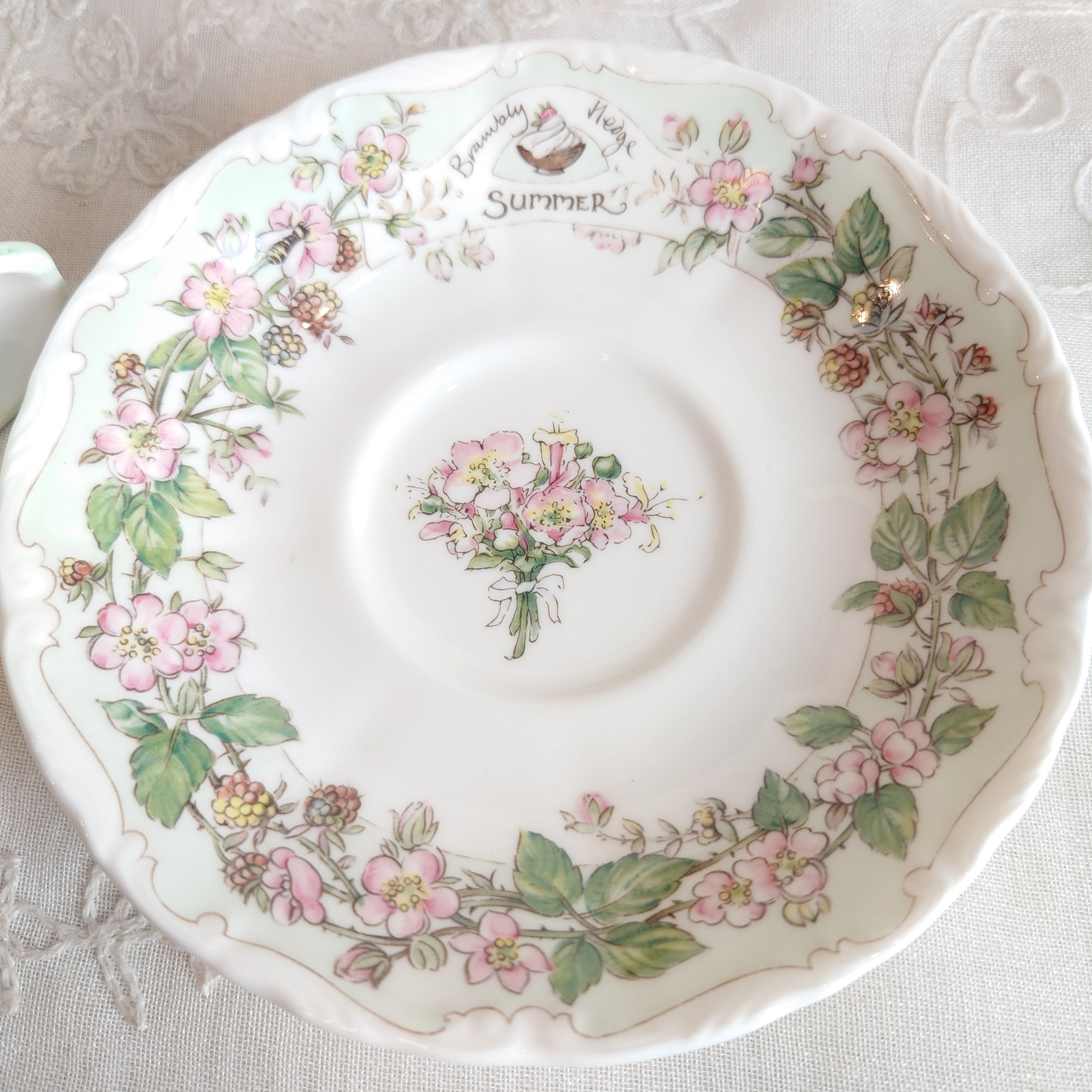 ロイヤルドルトン ブランブリーヘッジ カップ＆ソーサー 四季シリーズ