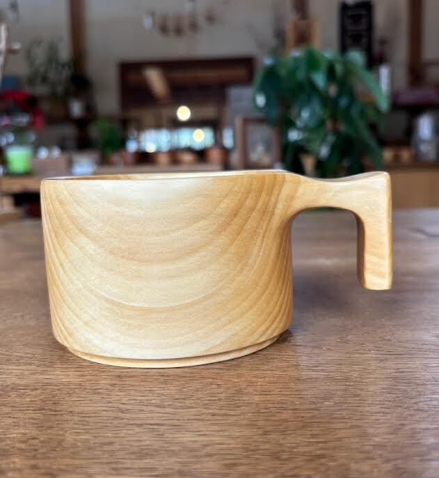 〇大きな木製マグカップ