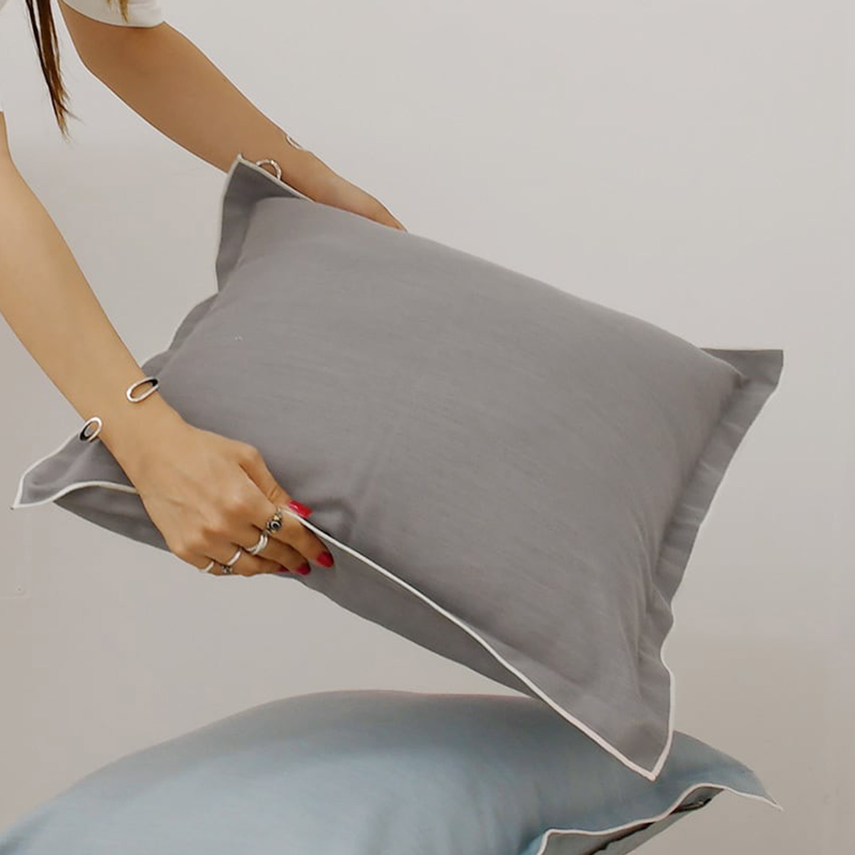 マチ クッション カバー “ダークグレー” | Rough since 2016