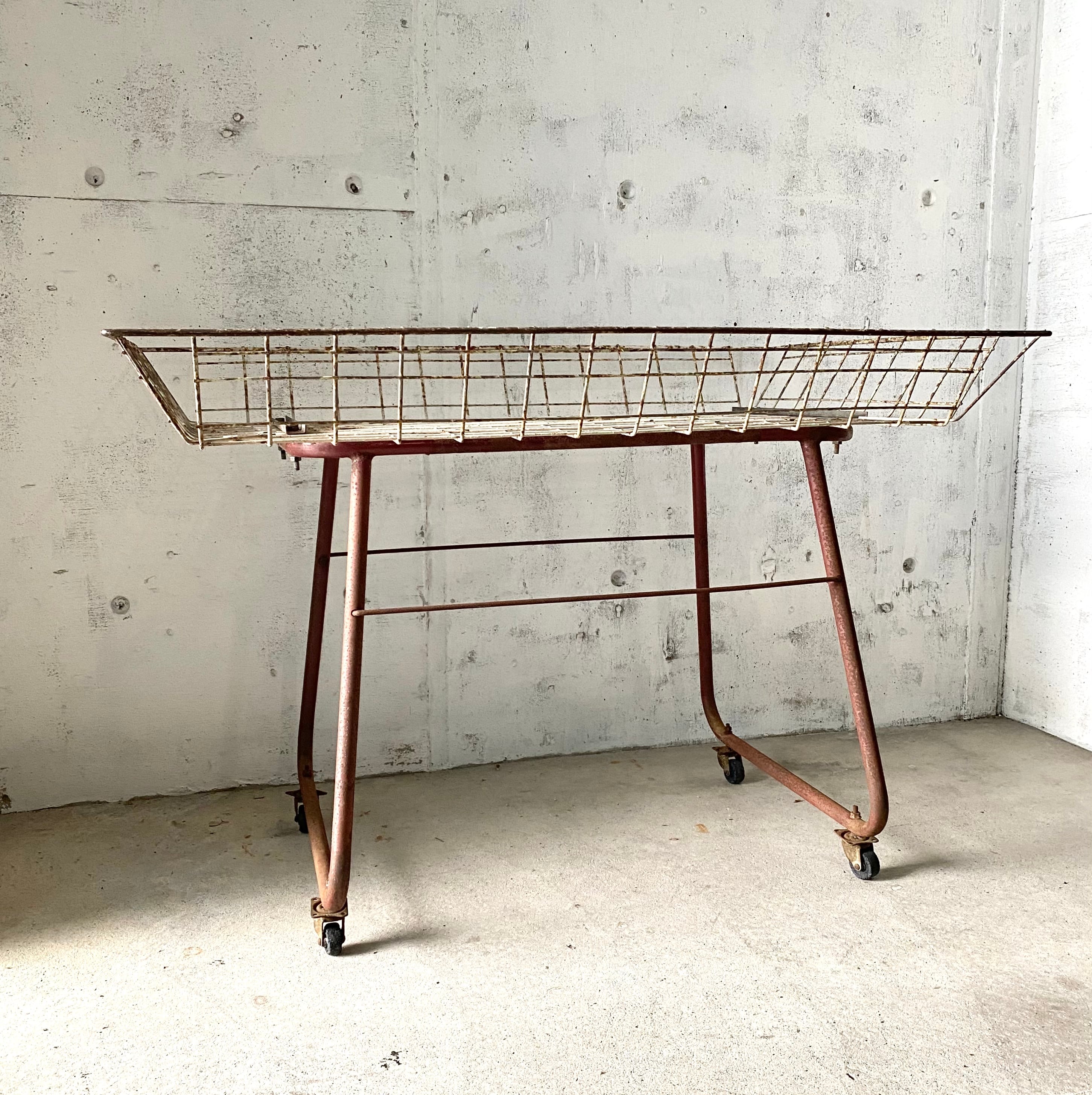 シャビーなワイヤーラック[古家具] | giraffes craft