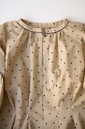 【suie】Polka dot gathered sleeve tunic/ポルカドットパフスリーブチュニック(ブラウン×ブラックドット)