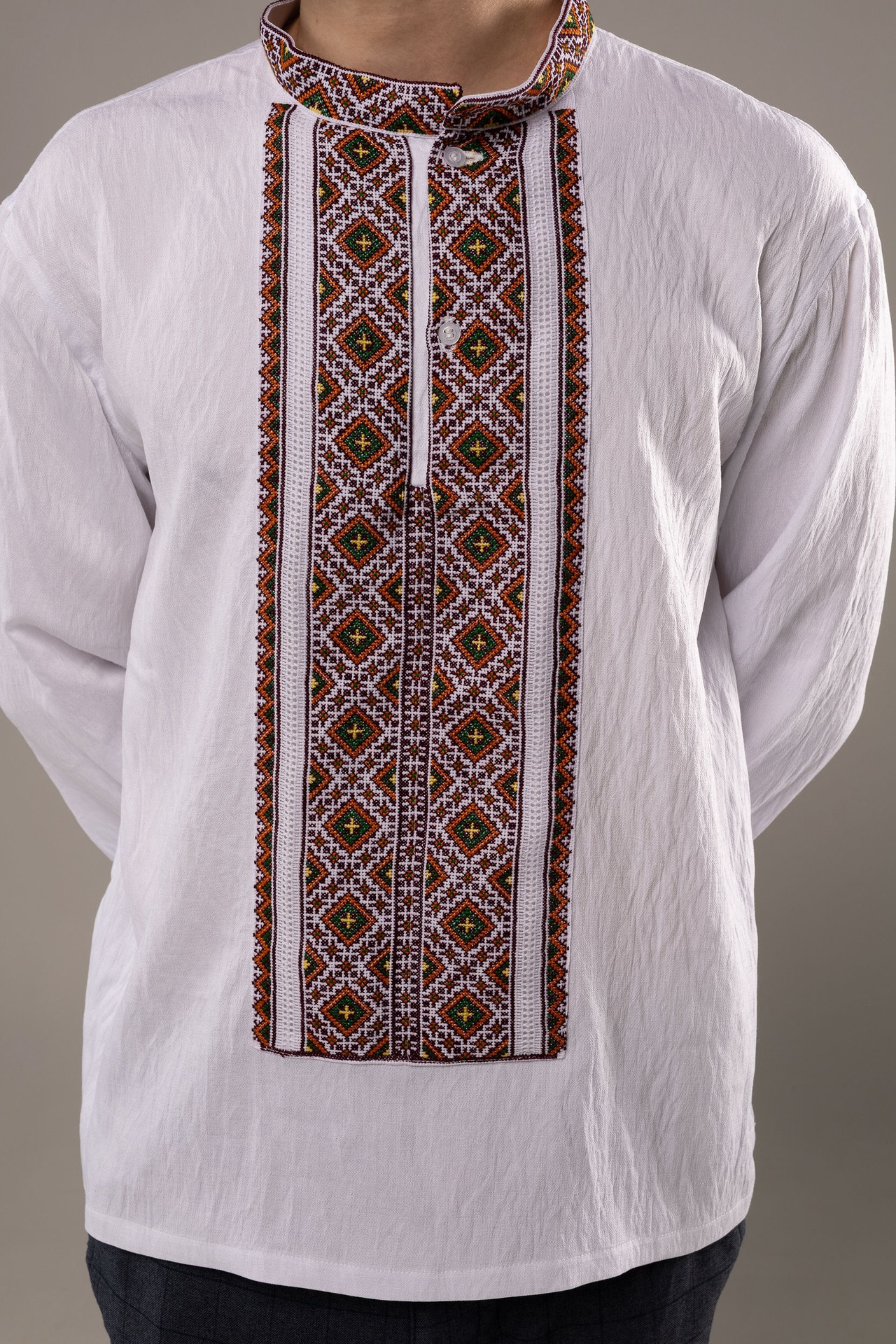 ウクライナ刺繍ヴィシヴァンカ（白）クロスステッチ手刺繍　Mサイズ　メンズ - 6