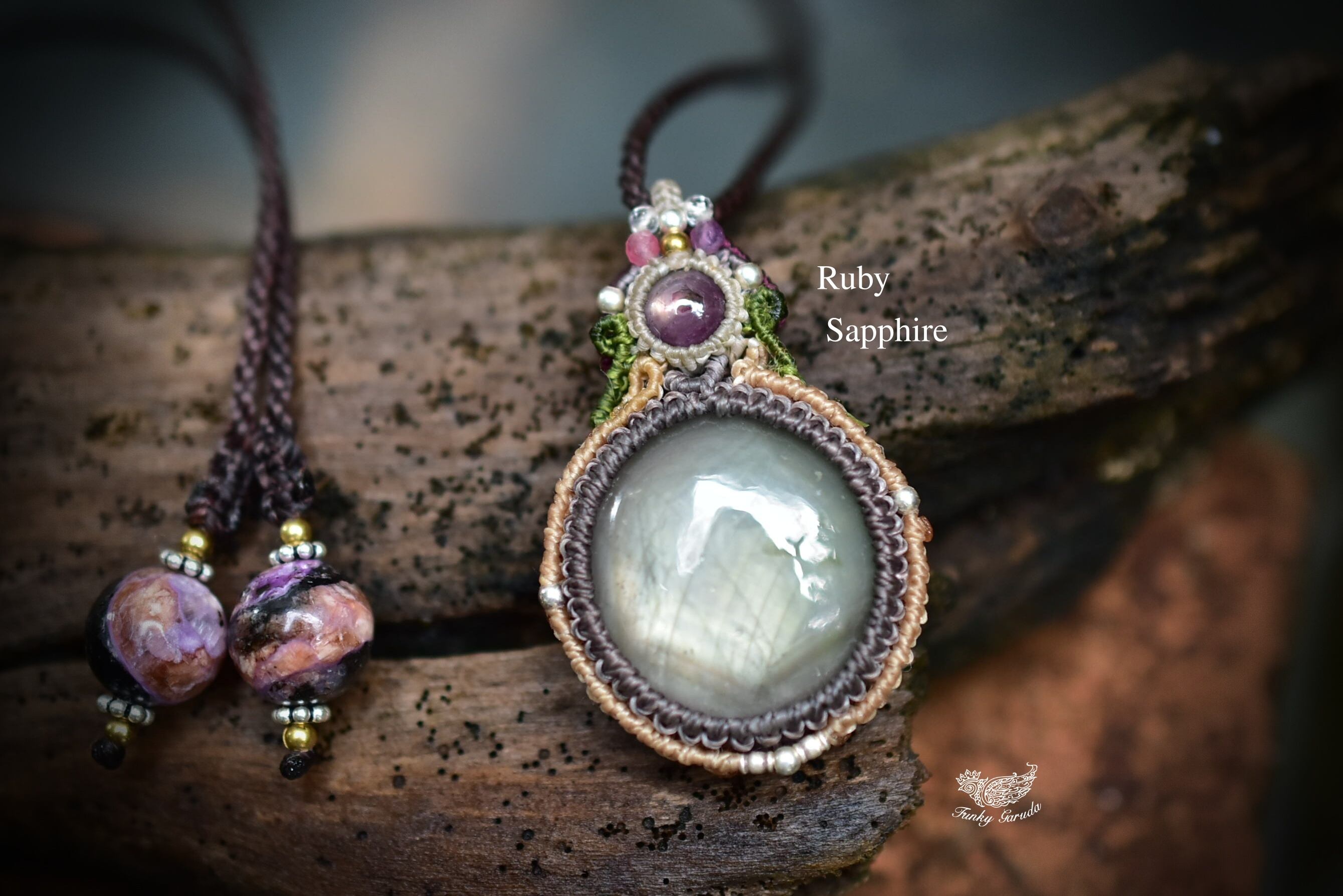 2石の瞬き★ダブルスター★ルビー スターサファイア マクラメペンダントsafa016