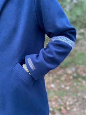 ウクライナ産カシミヤ手刺繍コート