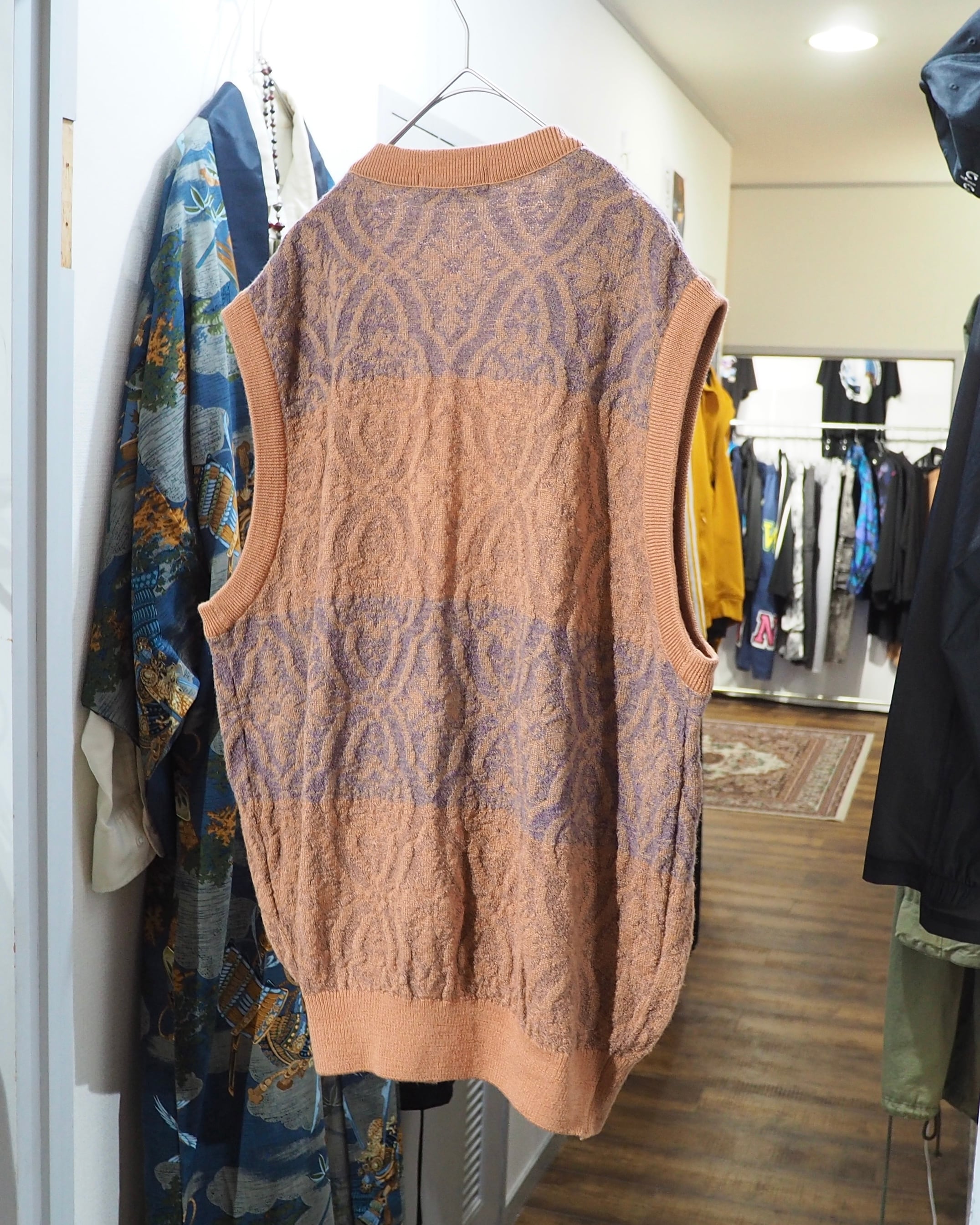 1990s Bewitching Damask pattern Weaving vintage Knit vest