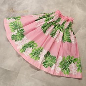 フラダンス 衣装 パウスカート ピンク系 モンステラ柄 プルメリア柄 花柄 植物柄 ハワイアンプリント ハワイアン アロハ フラ ダンス レッスン 練習 シングル スカート フレア ハワイアンダンス ピンク 緑 白 グリーン系 ホワイト系 華やか 鮮やか かわいい おしゃれ 上品