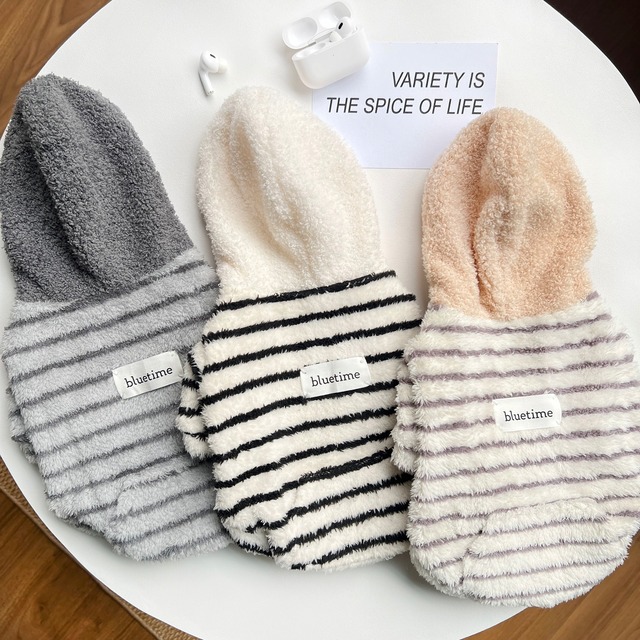 fluffy border hoodie