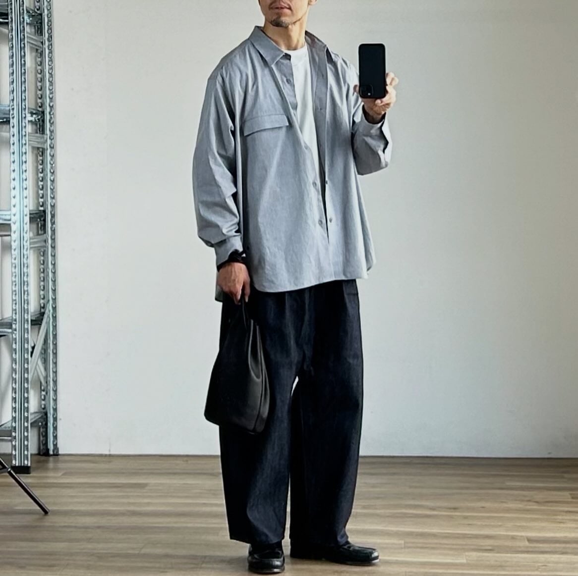 26SS新作【STILL BY HAND】ディープタック ワイドデニムパンツ 26SS》【STILL BY HAND】DEEP TUCK WIDE DENIM PANTS スティルバイ
